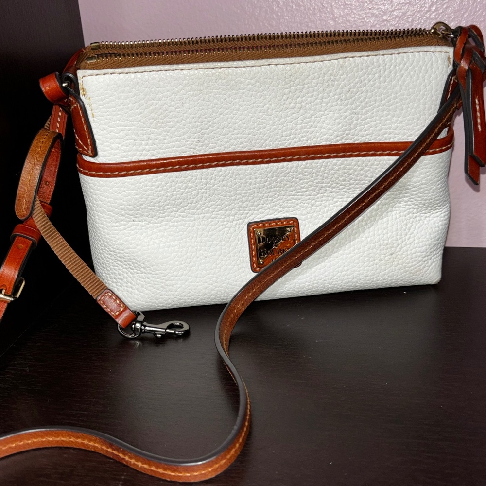 🦆 Dooney & Bourke Black Pebble Leather Patsy Crossbody